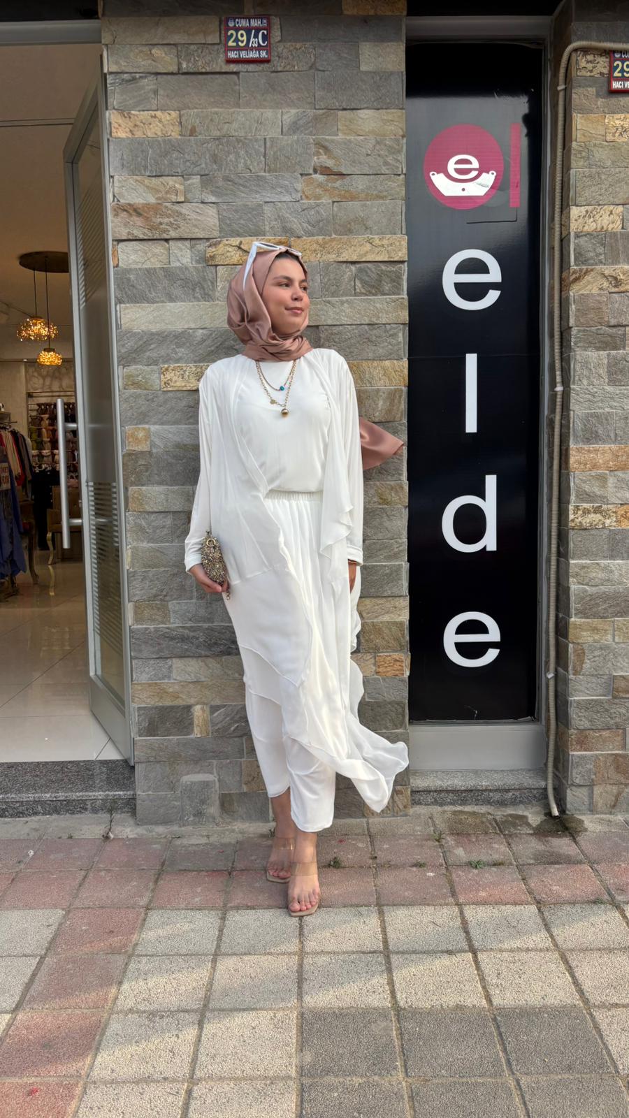 ELDE ŞALVARLI TAKIM