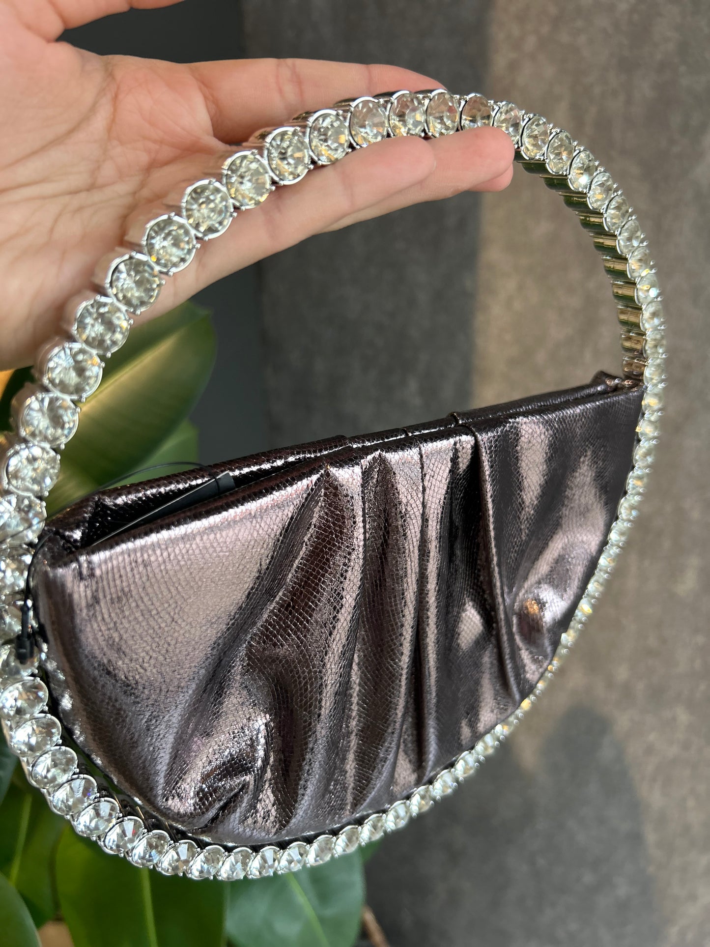 DOKULU DERİ ABİYE ÇANTA