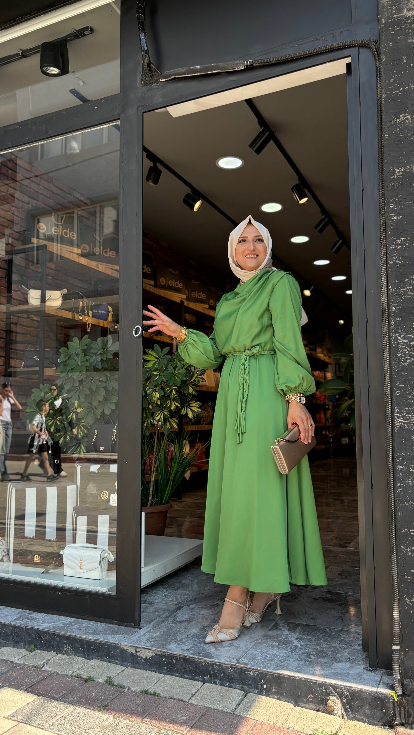 Örgülü Elbise