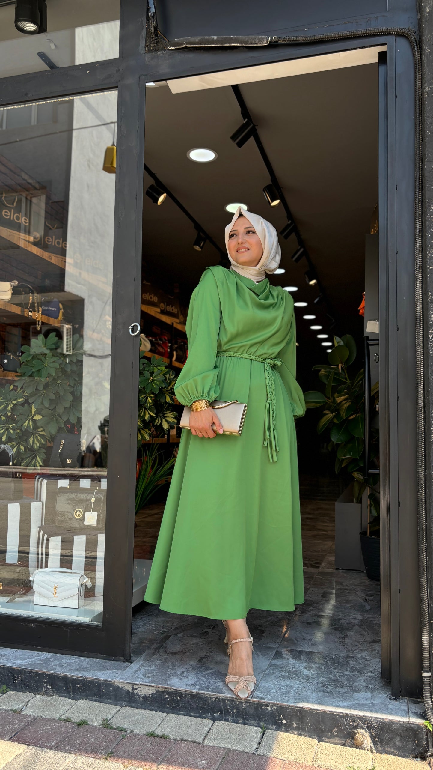 Örgülü Elbise