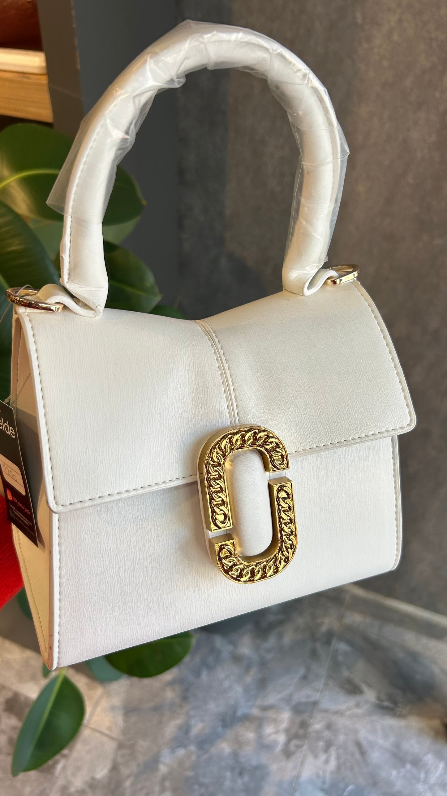 MARC JACOBS EL VE OMUZ ÇANTASI
