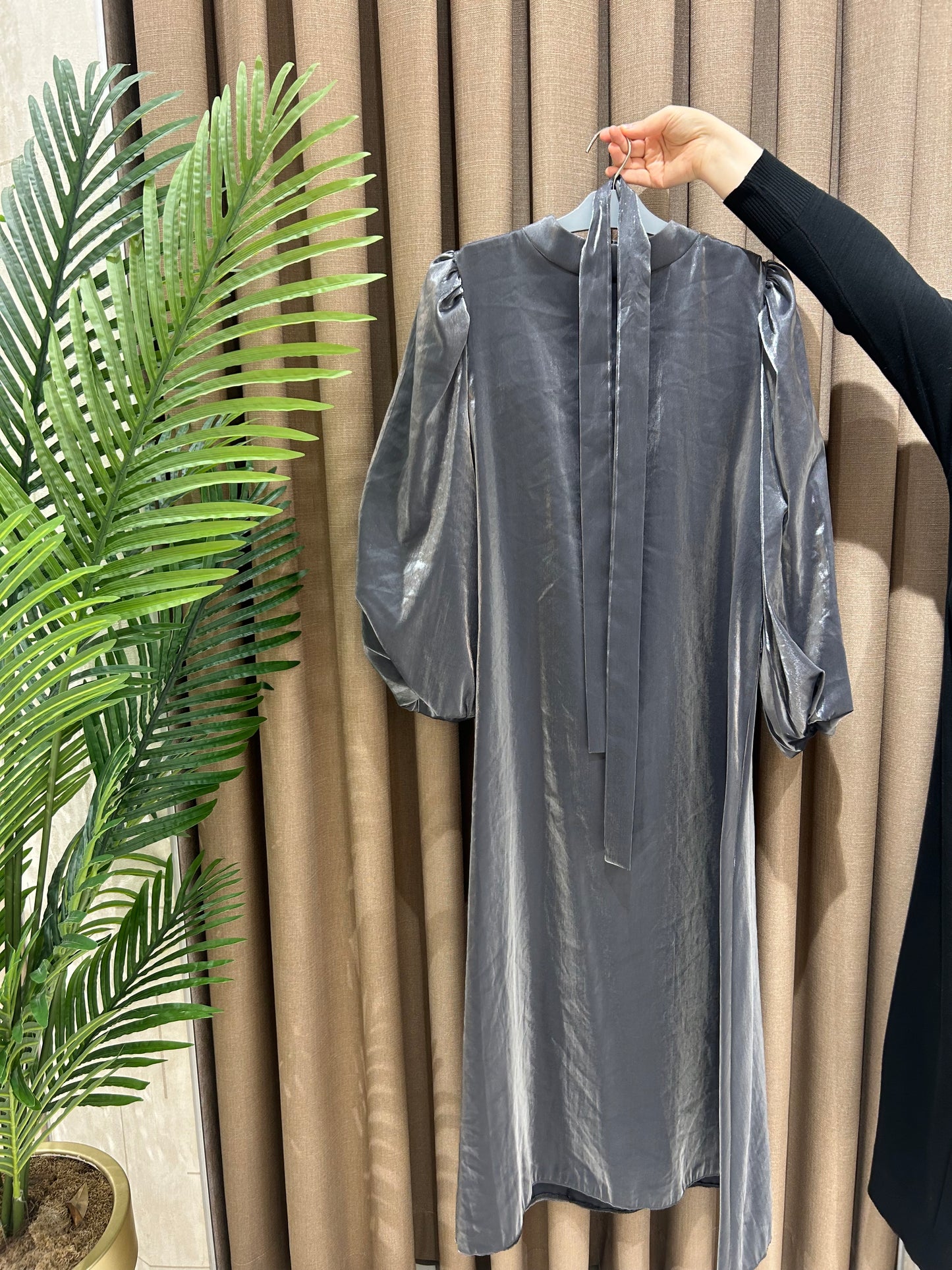 METALİK YANSIMALI ABİYE ELBİSE