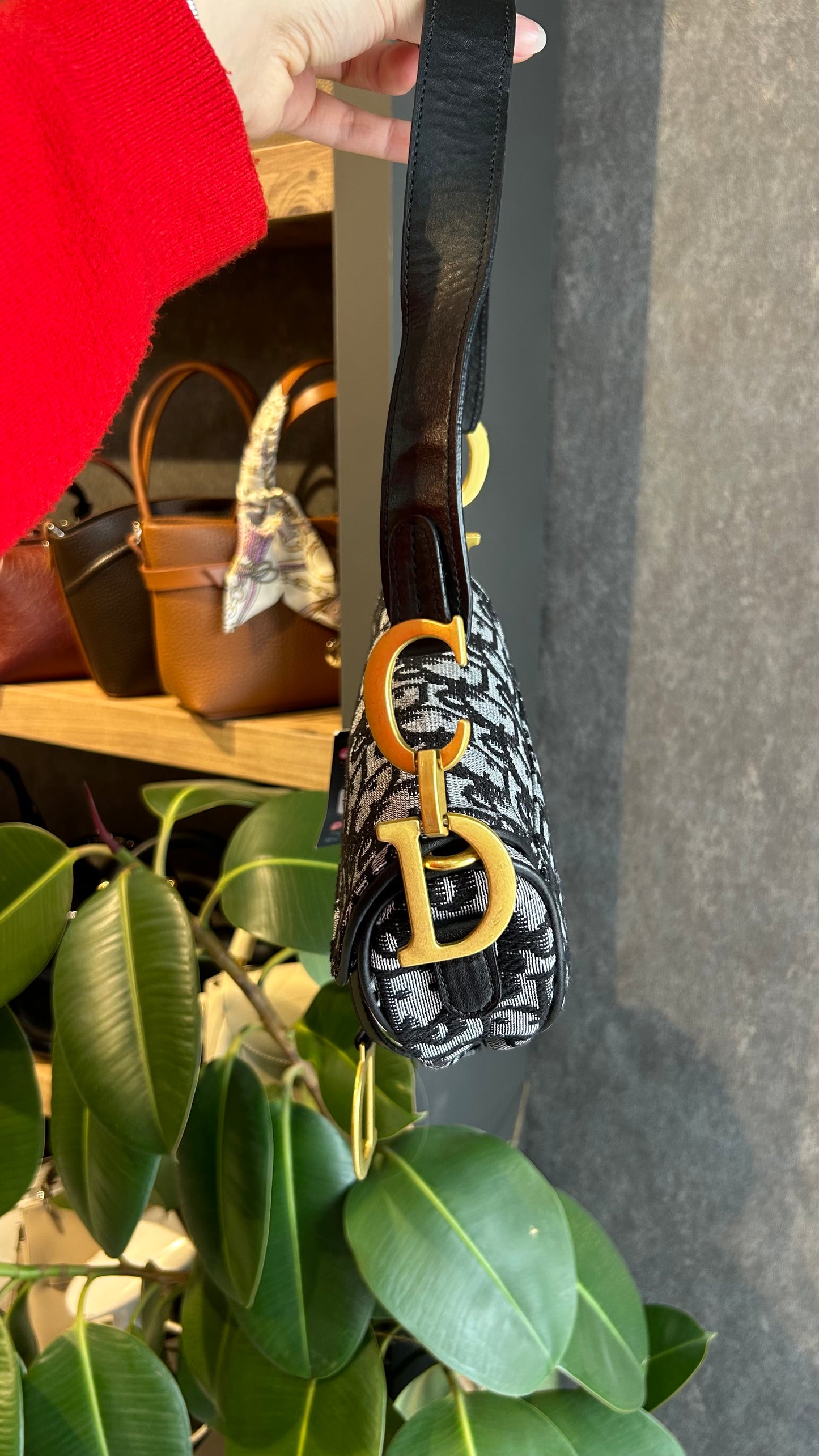 DIOR OMUZ ÇANTASI