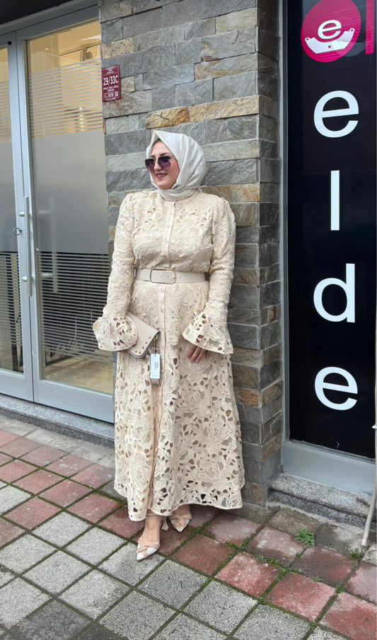 Güpürlü Kolları Valon Detaylı Özel Gün Elbise